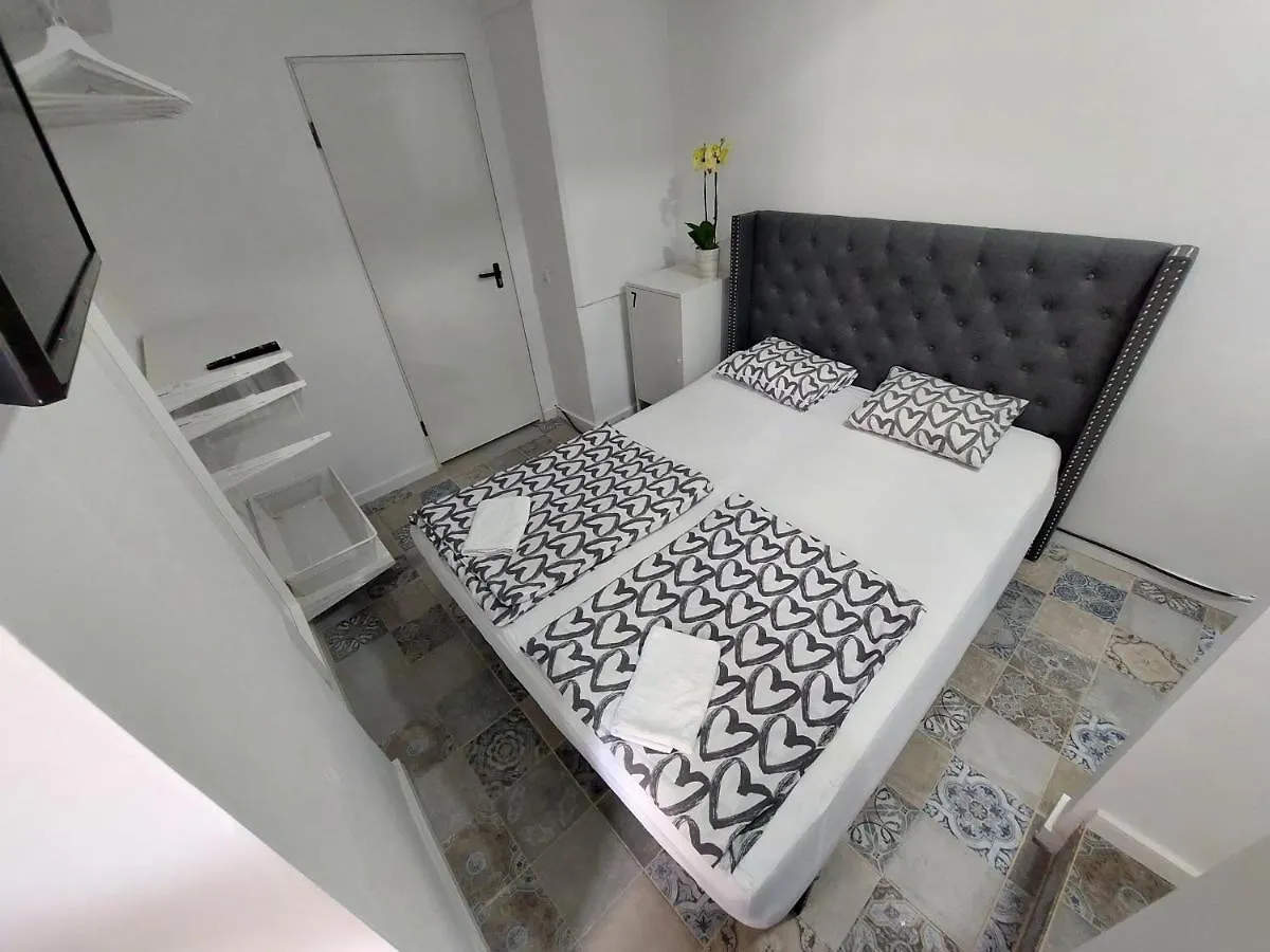 Gasthuis OPA! LISBON 83 - rooms&apartments